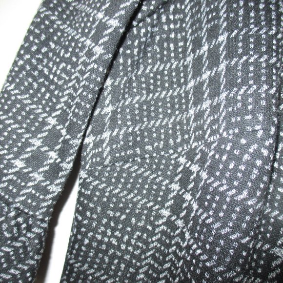 CALVIN KLEIN BLACK & WHITE BELL SLEEVE DRESS NWT - Picture 6 of 11